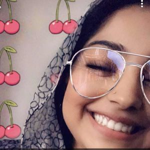 Meet your Posher, Attiqa